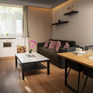  Apartment Premium By The Danube With Ac