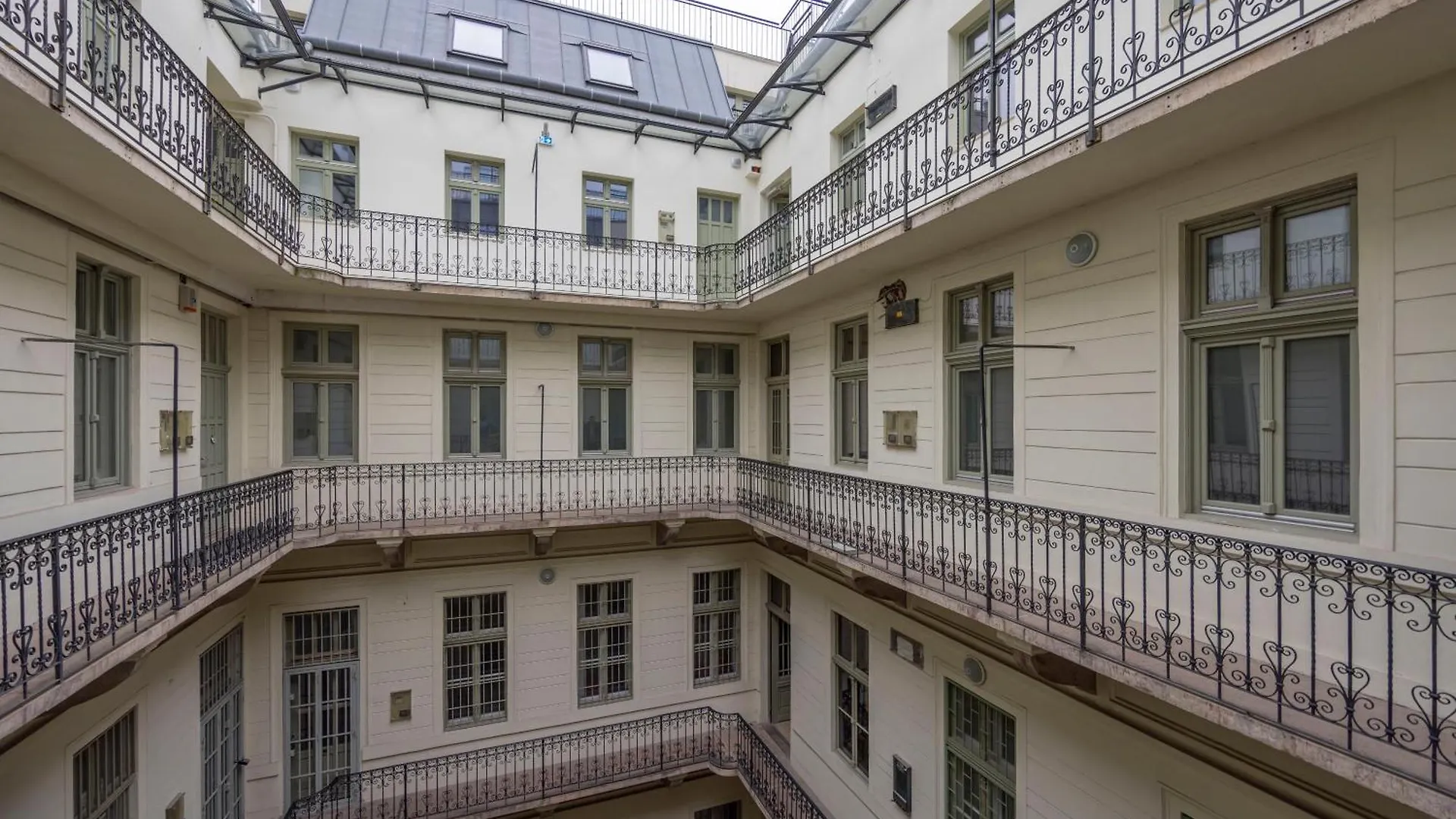 Apartment Graceful & Cozy Dream Home Next To The Opera House Budapest